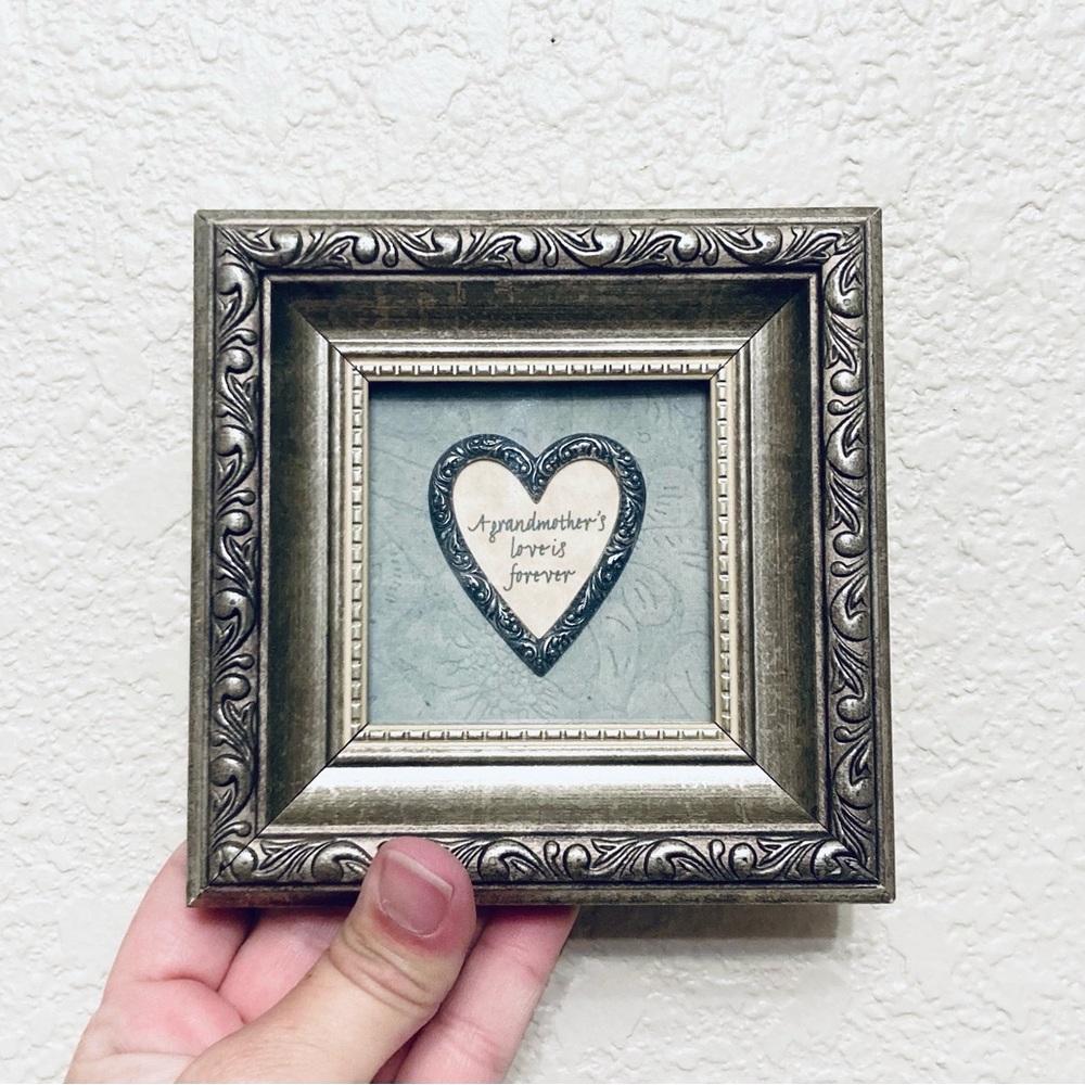 Gorgeous Silver Mini Framed Art “A Grandmothers Love” heart design